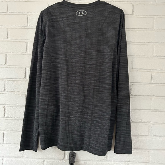 Under armour men’s med long sleeve light weight athletic shirt - Picture 6 of 6